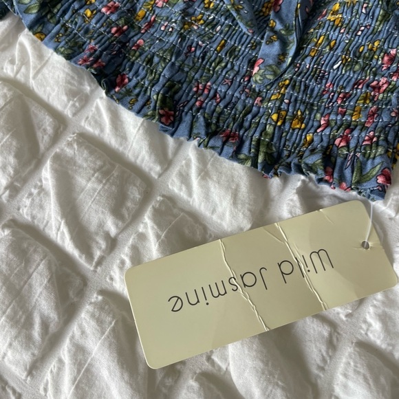 Wild Jasmine Boho Blue Floral Smocked Blouse - Picture 5 of 9